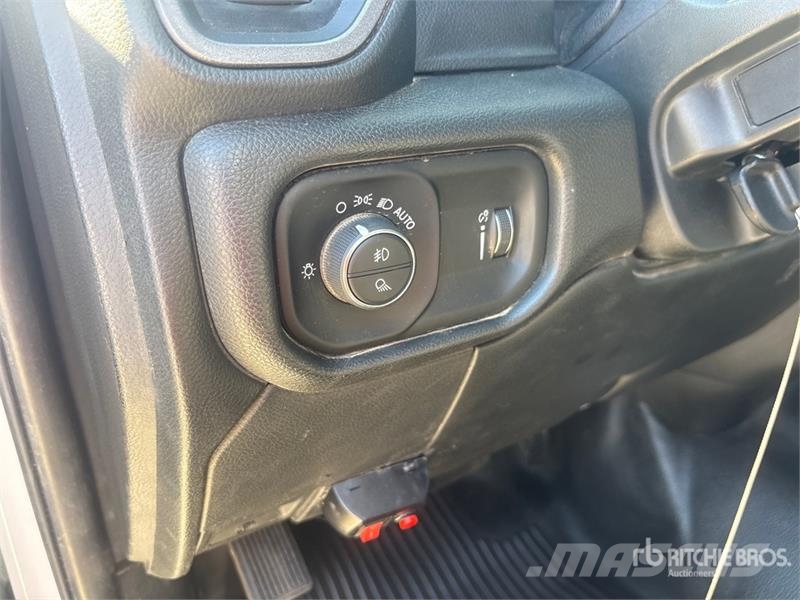 RAM 2500 Pick up/Dropside