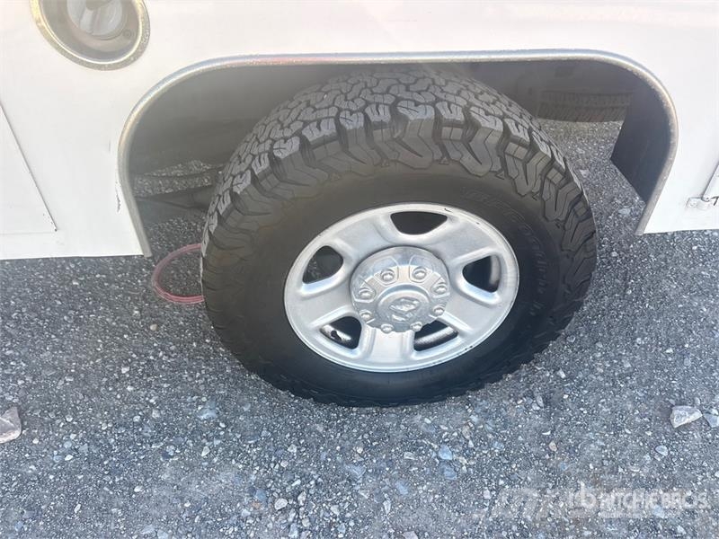 RAM 2500 皮卡.傳統半斗卡車/側卸板
