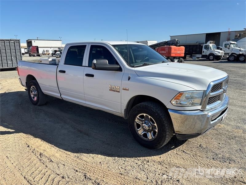 RAM 2500 4x2 Crew Cab Pickup Otras furgonetas