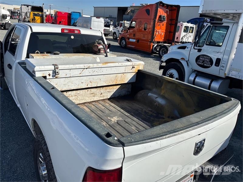 RAM 2500 4x2 Crew Cab Pickup Otras furgonetas