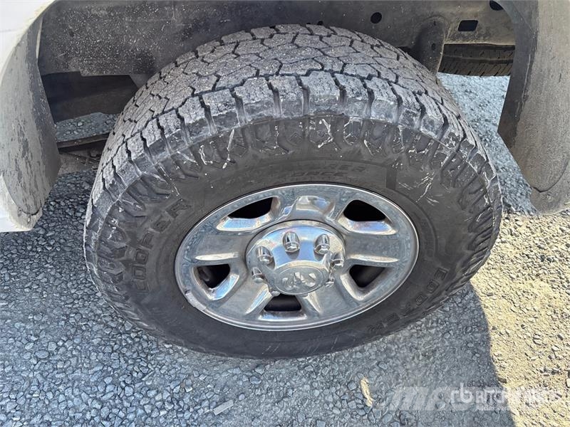 RAM 2500 4x2 Crew Cab Pickup Otras furgonetas
