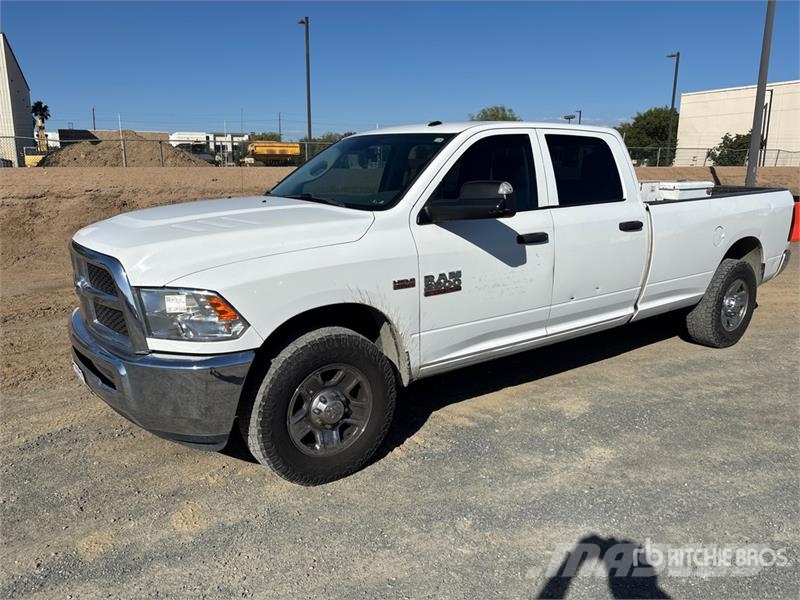 RAM 2500 4x2 Crew Cab Pickup Otras furgonetas