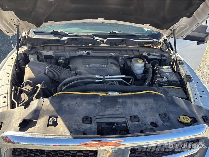 RAM 2500 4x2 Crew Cab Pickup Otras furgonetas