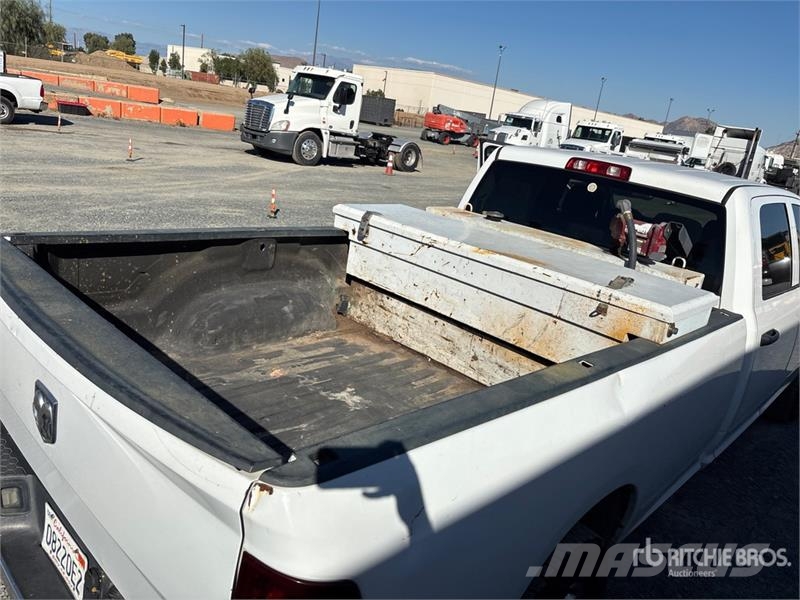 RAM 2500 4x2 Crew Cab Pickup Otras furgonetas