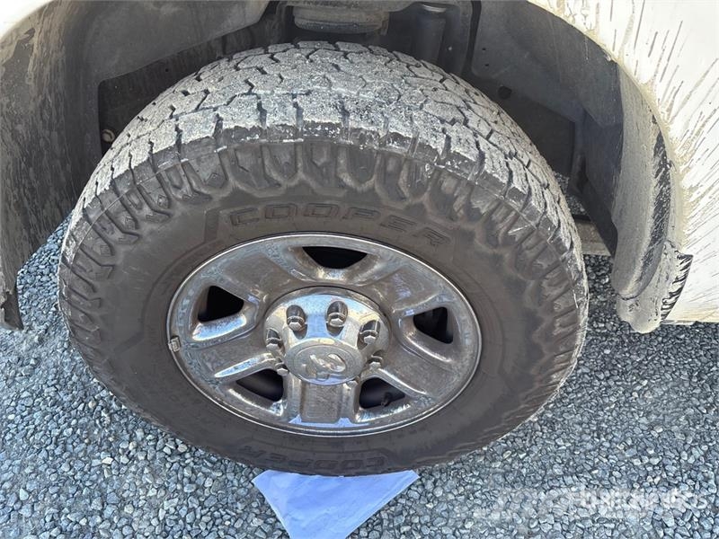 RAM 2500 4x2 Crew Cab Pickup Otras furgonetas