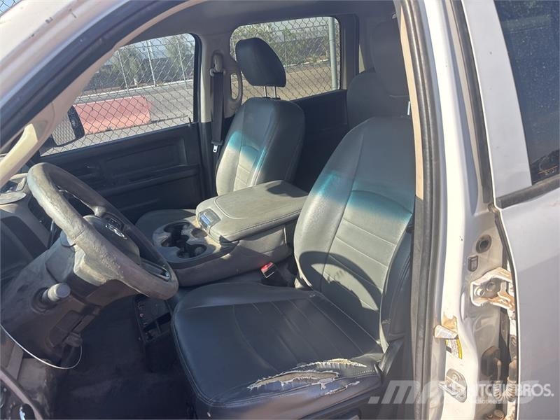 RAM 2500 4x2 Crew Cab Utility Truck Pickup/Αγροτικό