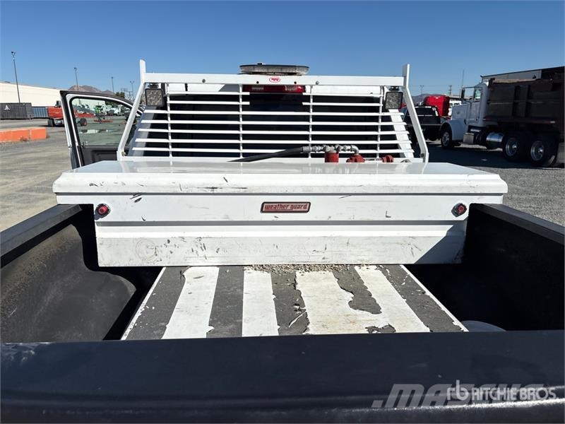 RAM 2500 4x4 Crew Cab Pickup 其他