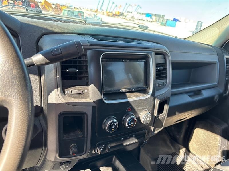 RAM 2500 4x4 Crew Cab Pickup Drugi
