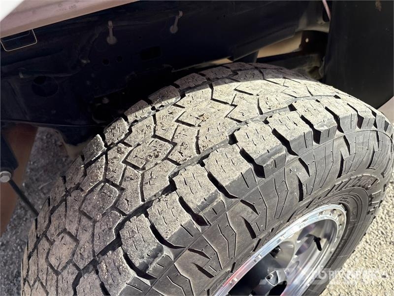 RAM 2500 4x4 Crew Cab Pickup Outros