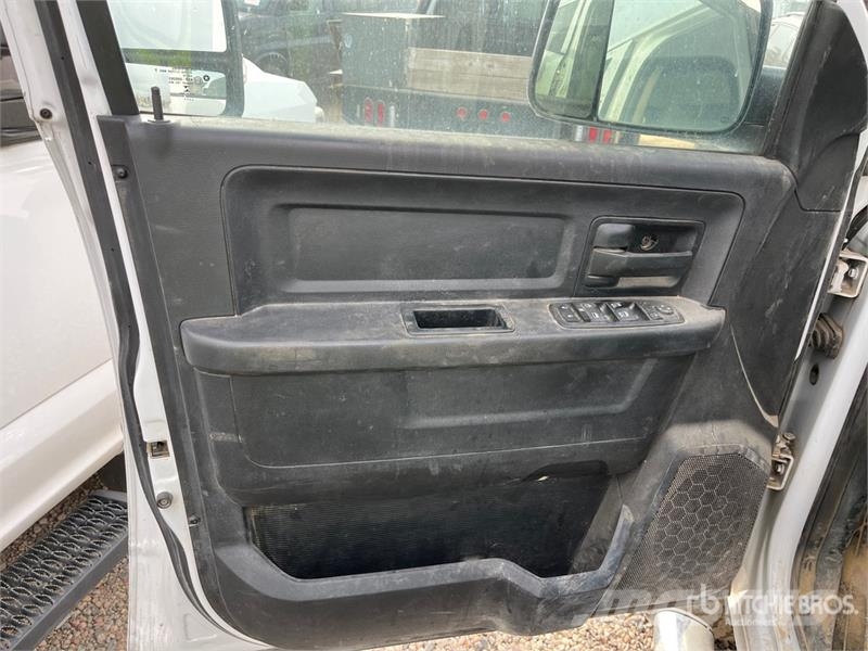 RAM 2500 4x4 Crew Cab Pickup (Inoperable) Diger