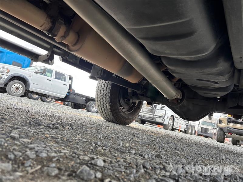 RAM 2500 4x4 Crew Cab Pickup Otros