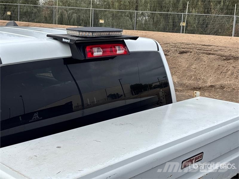 RAM 2500 4x4 Crew Cab Pickup Otros