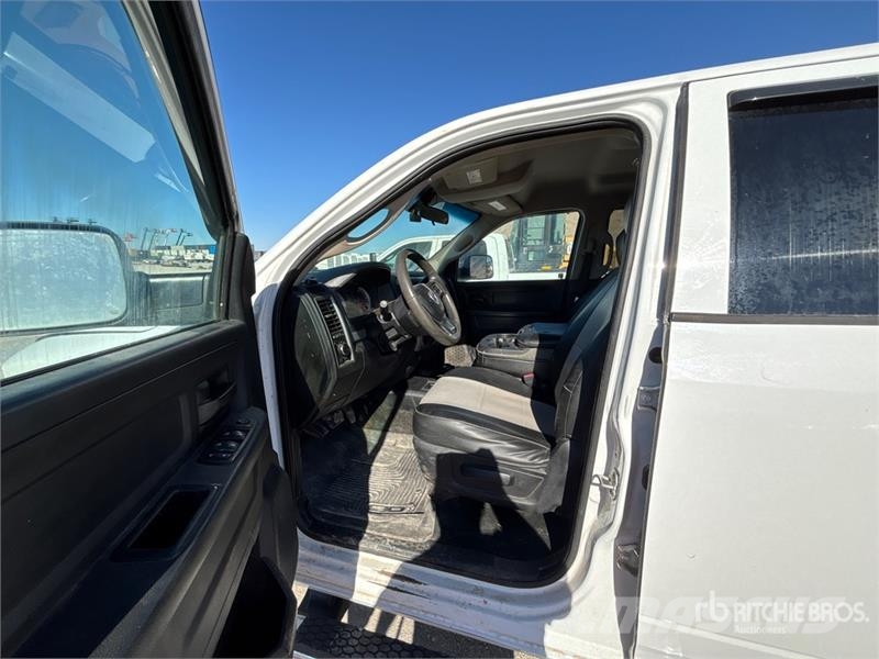 RAM 2500 4x4 Crew Cab Pickup Drugi