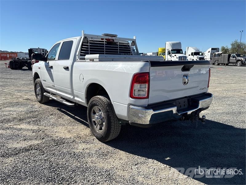 RAM 2500 4x4 Crew Cab Pickup 其他