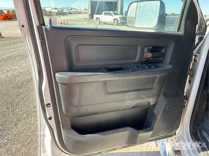 RAM 2500 4x4 Crew Cab Pickup Drugi