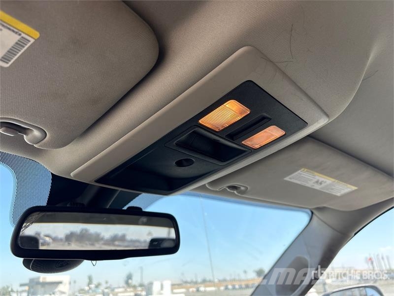 RAM 2500 4x4 Crew Cab Pickup Прочие фургоны