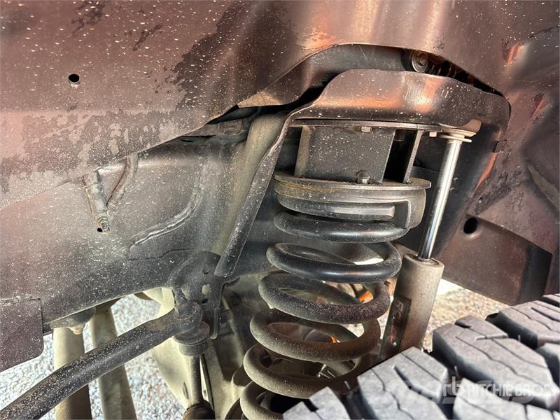 RAM 2500 4x4 Crew Cab Pickup Diger