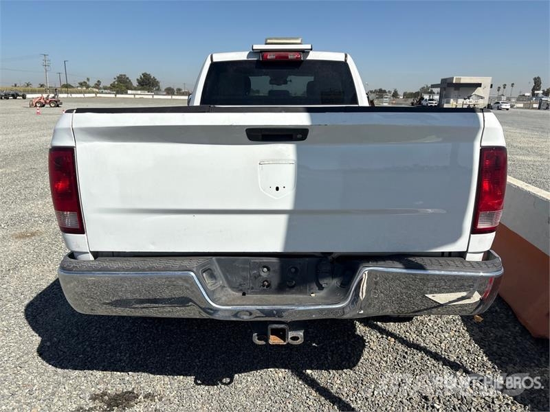 RAM 2500 4x4 Crew Cab Pickup Прочие фургоны