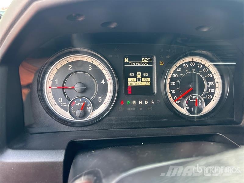 RAM 2500 4x4 Crew Cab Pickup Diger