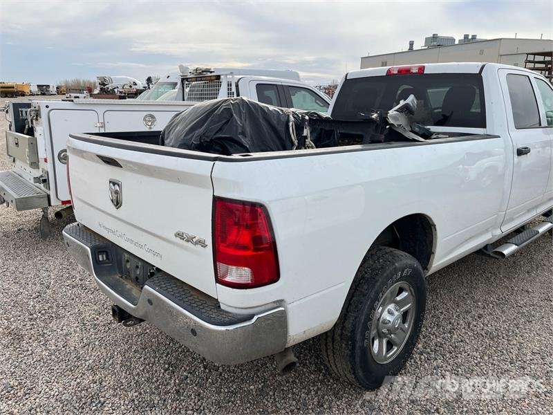 RAM 2500 4x4 Crew Cab Pickup (Inoperable) Diger