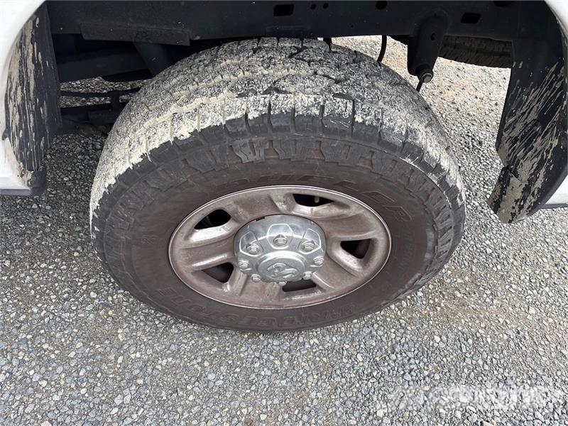 RAM 2500 4x4 Crew Cab Pickup Otros