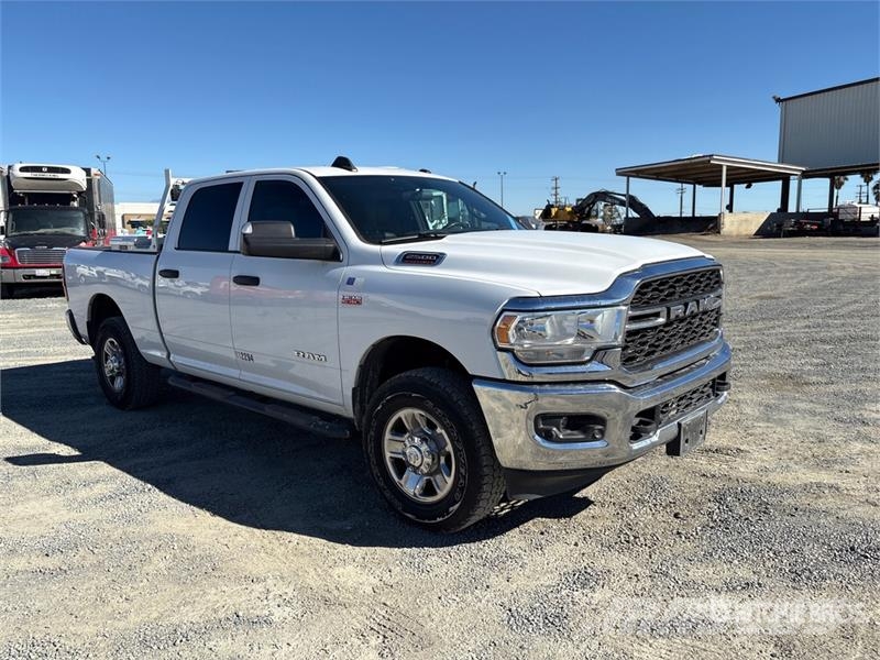RAM 2500 4x4 Crew Cab Pickup 其他