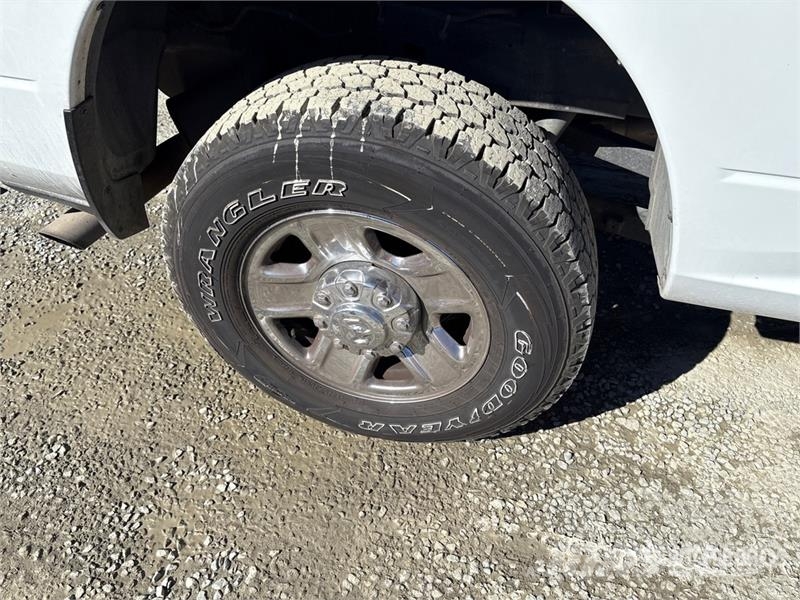 RAM 2500 4x4 Crew Cab Pickup 其他