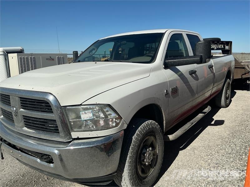 RAM 2500 Crew Cab Pickup Drugi