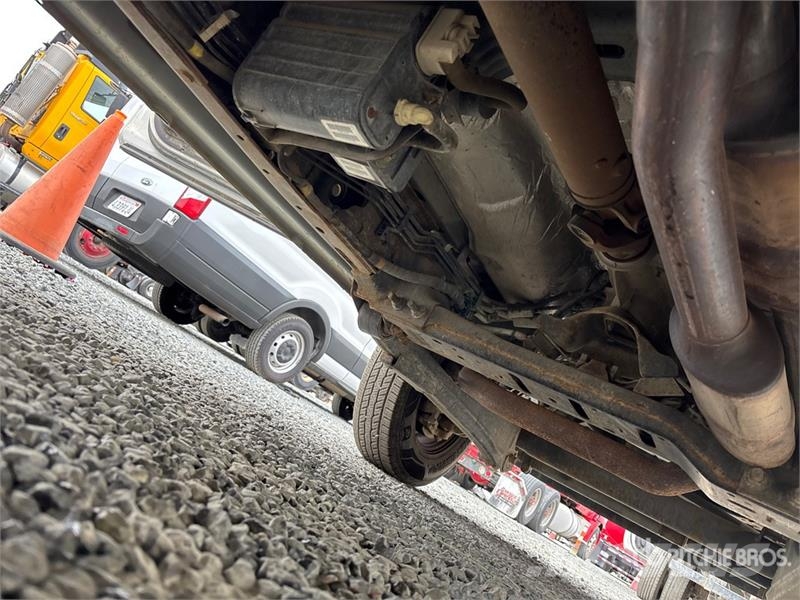 RAM 3500 4x2 Flatbed Truck Lava-kuorma-autot