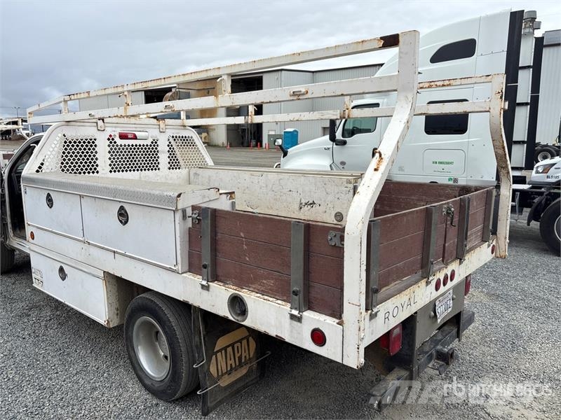 RAM 3500 4x2 Flatbed Truck Lava-kuorma-autot