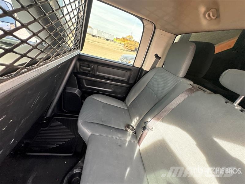 RAM 3500 4x4 Crew Cab Pickup 其他