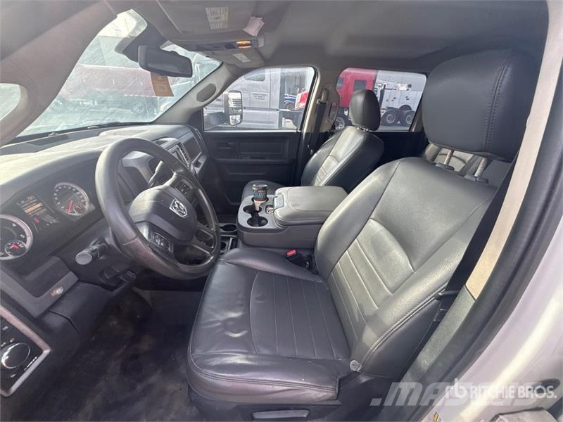 RAM 3500 4x4 Crew Cab Pickup Ostalo