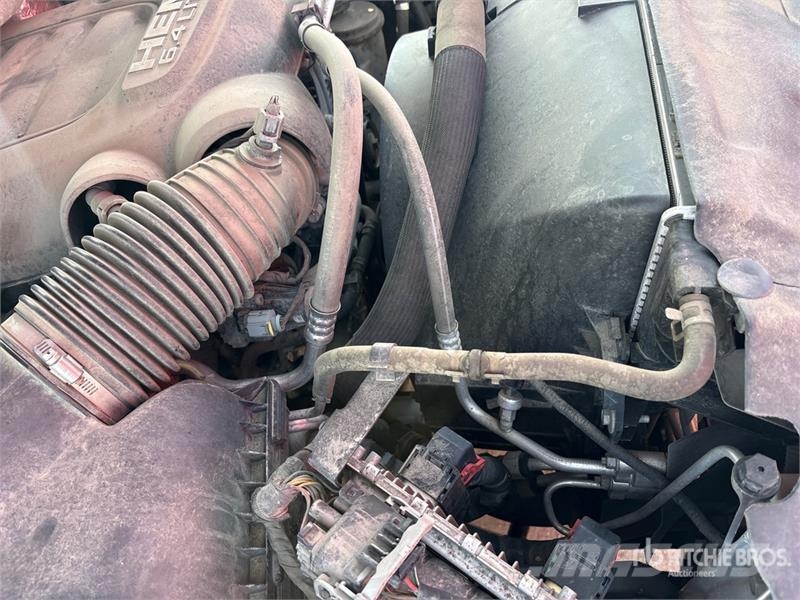RAM 3500 4x4 Crew Cab Utility Truck Пікапи / Бічне розвантаження