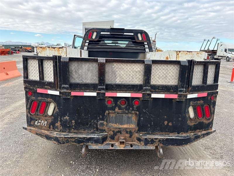 RAM 3500 4x4 Crew Cab Flatbed Truck Tovornjaki s kesonom/platojem