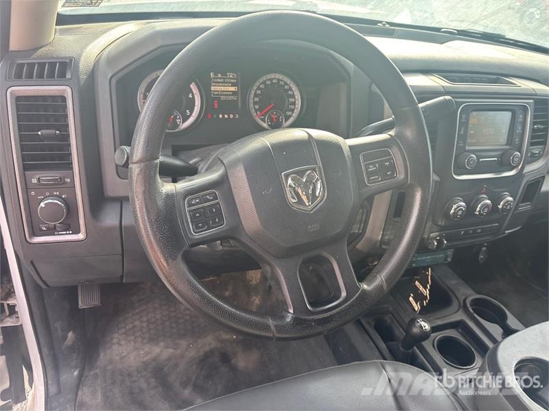RAM 3500 4x4 Crew Cab Pickup Ostalo