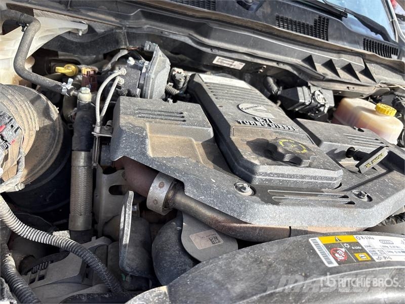 RAM 3500 4x4 Crew Cab Pickup 其他