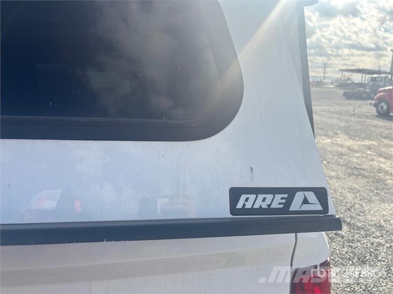 RAM 3500 4x4 Crew Cab Pickup Ostalo
