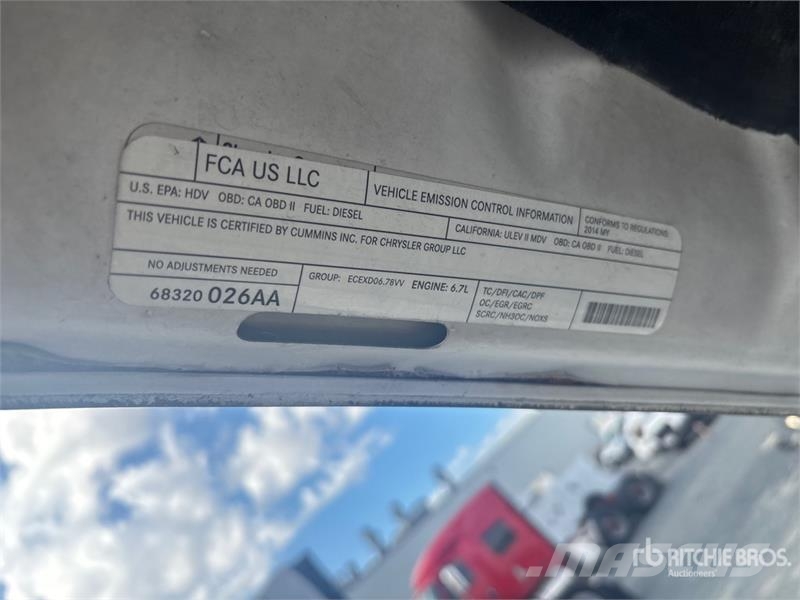 RAM 3500 4x4 Crew Cab Pickup Ostalo