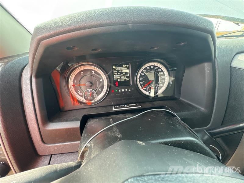 RAM 3500 4x4 Crew Cab Pickup 其他