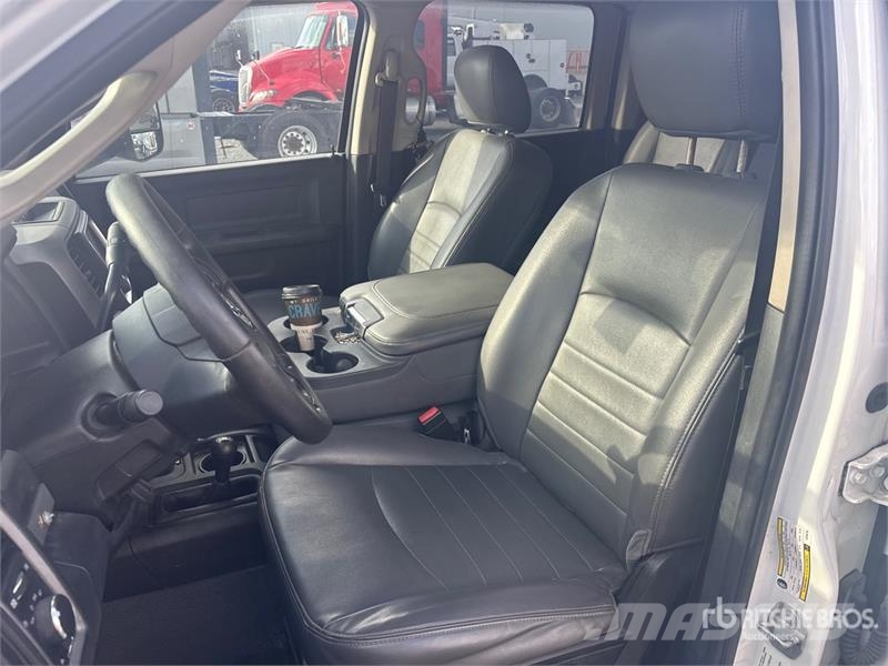 RAM 3500 4x4 Crew Cab Pickup Ostalo