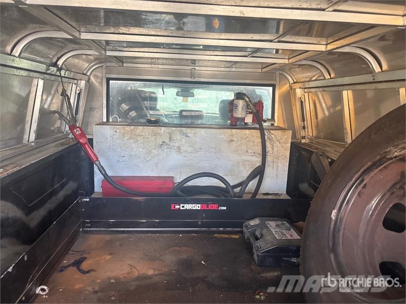 RAM 3500 4x4 Crew Cab Pickup Ostalo