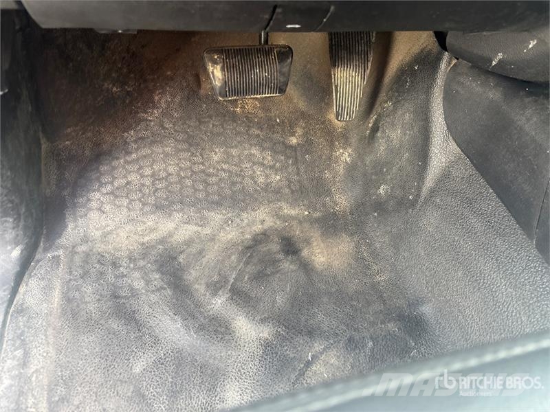 RAM 3500 4x4 Crew Cab Pickup Ostalo