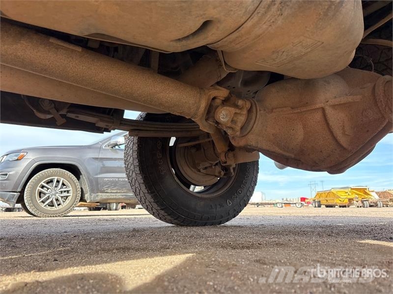 RAM 3500 4x4 Crew Cab Pickup 其他