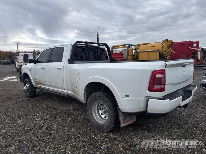 RAM 3500 Laramie 4x4 Crew Cab Pickup أخرى