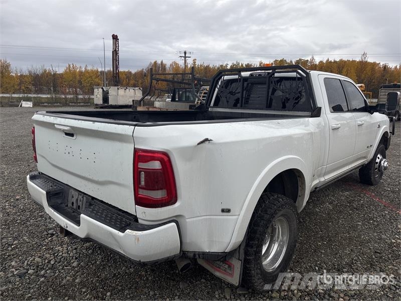 RAM 3500 Laramie 4x4 Crew Cab Pickup أخرى