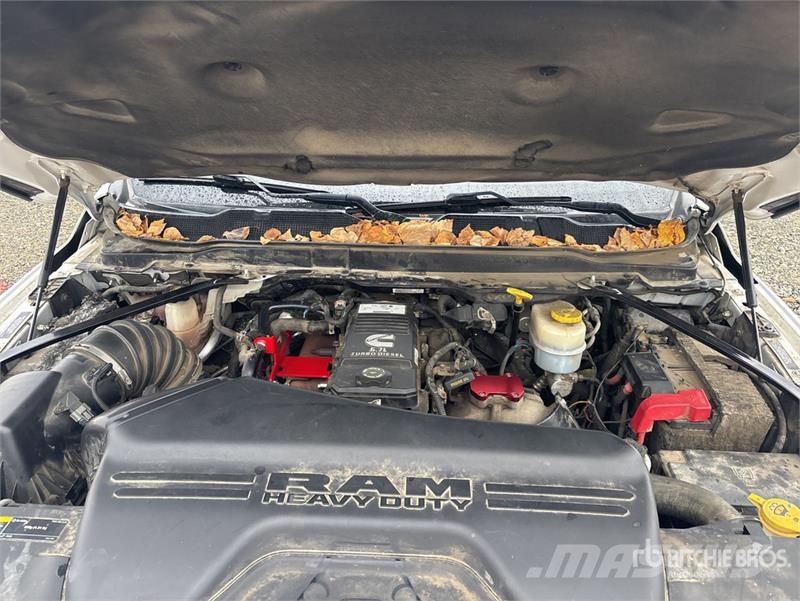 RAM 3500 Laramie 4x4 Crew Cab Pickup أخرى