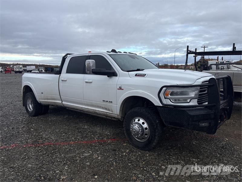 RAM 3500 Laramie 4x4 Crew Cab Pickup أخرى