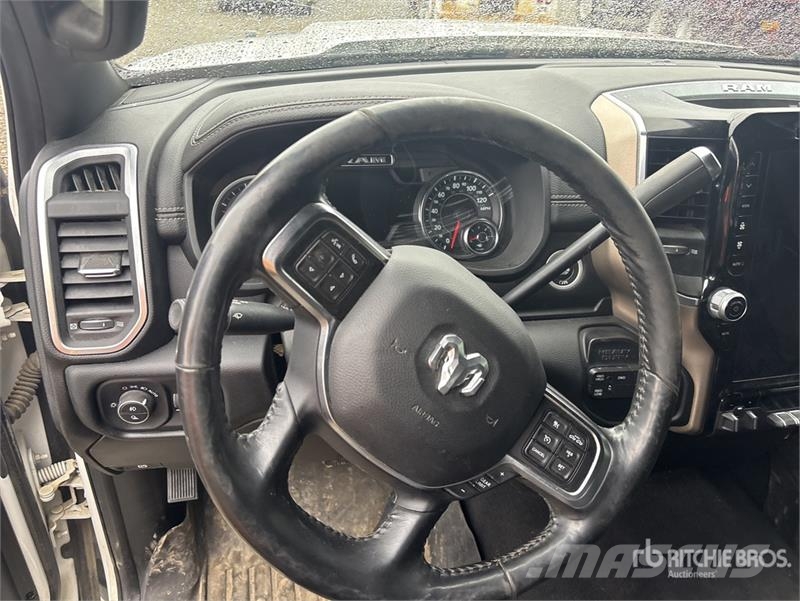 RAM 3500 Laramie 4x4 Crew Cab Pickup أخرى