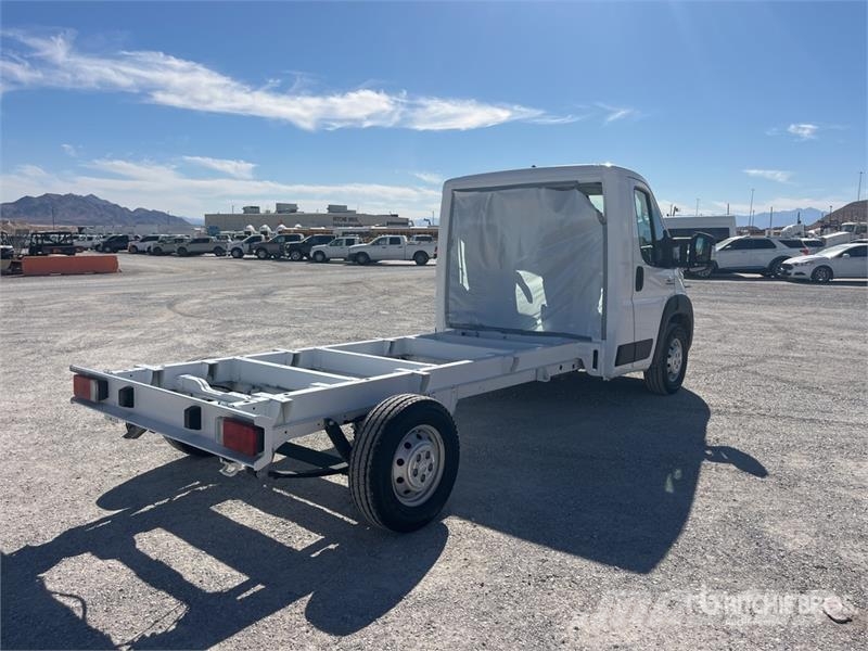 RAM 3500 Promaster Cutaway 4x2 Cab and Chassis (Unused Cabine en interieur