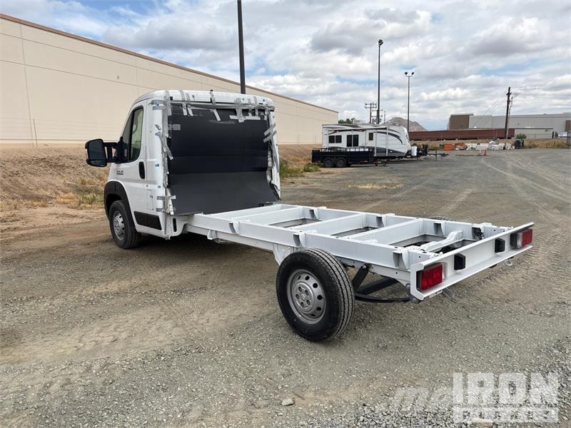RAM 3500 Promaster Cutaway 4x2 Cab and Chassis (Unused Cabine si interior